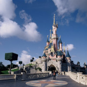 RS55380_hd02800-disney-castle-lpr